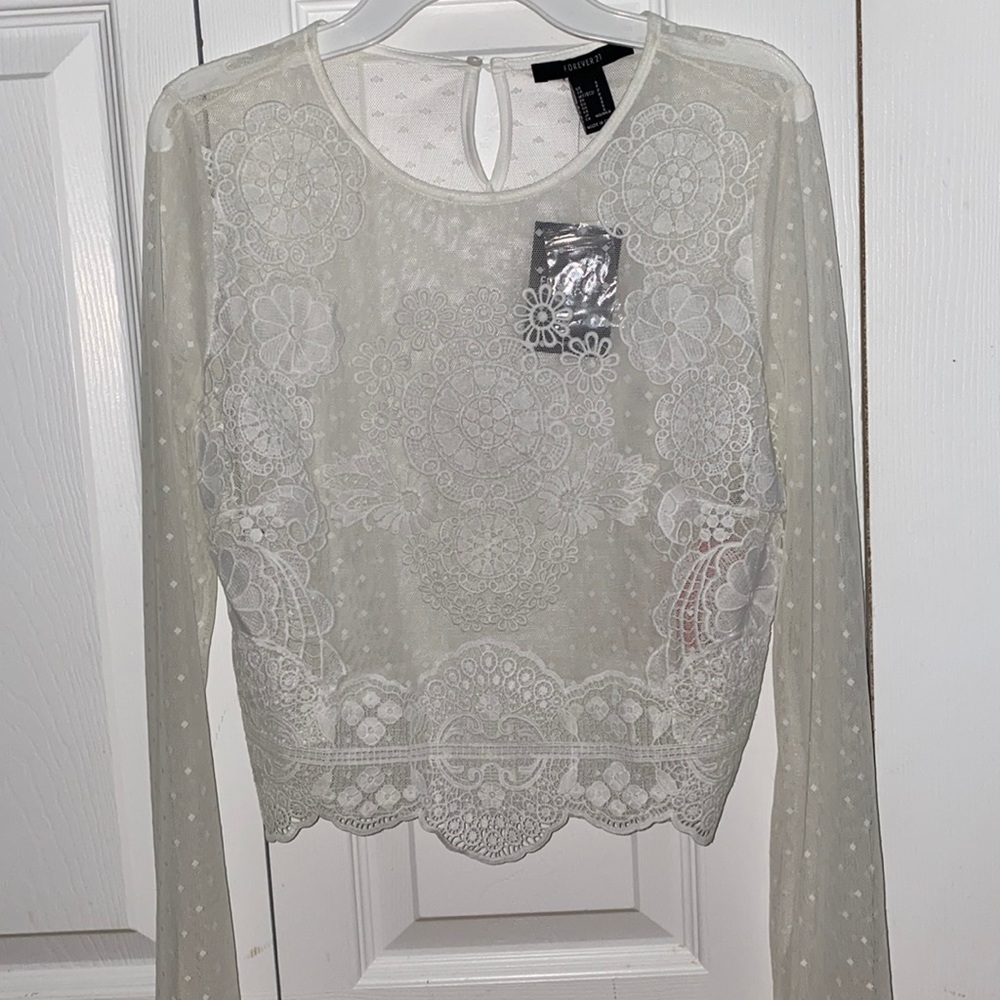 LACE TOP